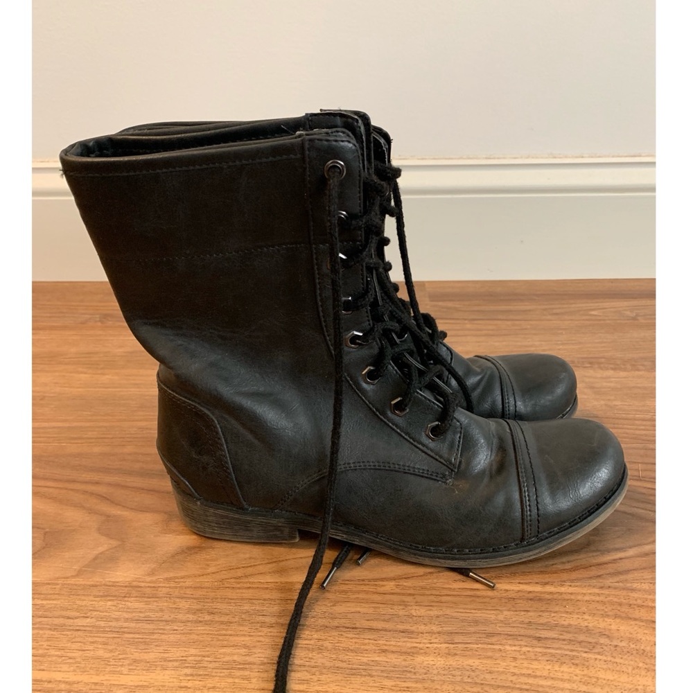 Crown vintage RHO combat boots!